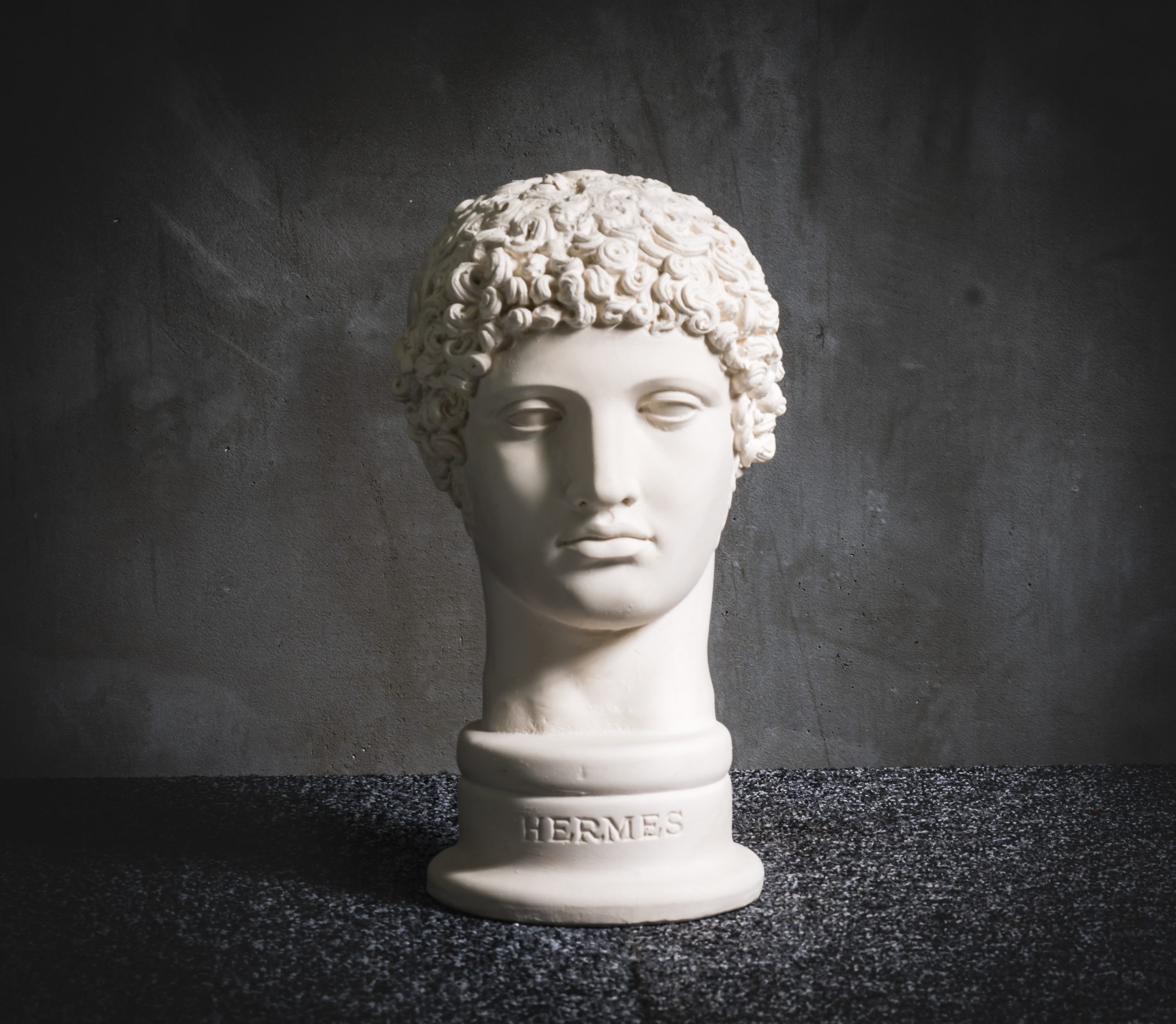 Hermes Büstü